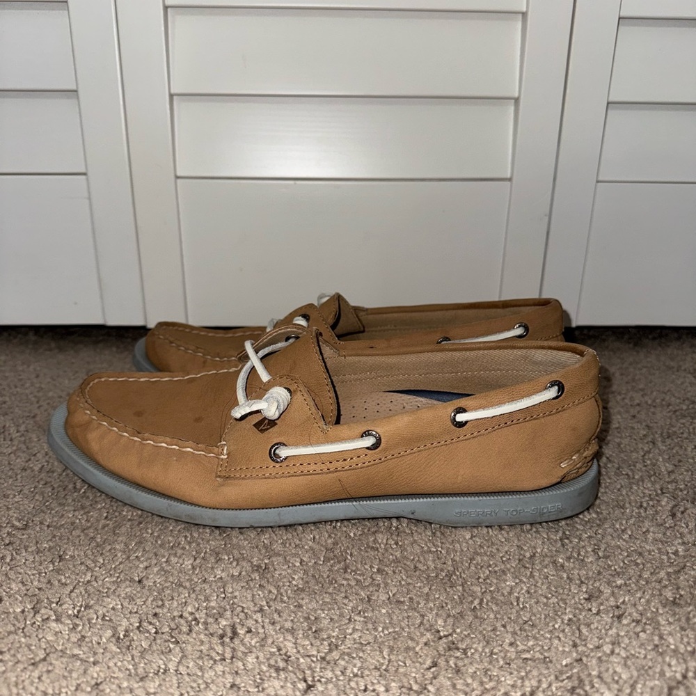 Tan Sperry Boat Shoes with White Laces